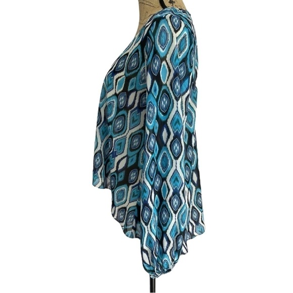 Show Me Your MuMu High Low Ikat Print Keyhole Back Blouse Blue and White - Picture 6 of 11